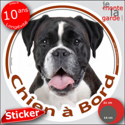 Boxer bringé foncé, presque noir, sticker autocollant rond "Chien à Bord" Disque photo adhésif vitre voiture auto, bringué
