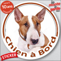 Bull Terrier fauve, sticker voiture rond "Chien à Bord" 14 cm