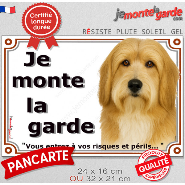 Bearded Collie fauve et blanc, plaque portail extérieure "Je Monte la Garde, risques périls" panneau pancarte photo Colley Barbu