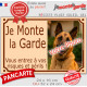 Photo personnalisable, plaque portail beige sable "Je Monte la Garde, entrez à vos risques et périls" look plaque de rue