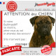Bullmastiff bringé, plaque portail humour "Attention au Chien, Jetez Vous au Sol, attendez secours courage" photo résiste dehors
