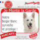 Berger Blanc Suisse tête, plaque portail rouge "Je Monte la Garde, surveille protège" photo Chien résiste intempéries