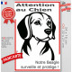 Plaque portail verticale "Attention au Chien, notre Beagle surveille et protège" dessin stylisé noir, résiste intempéries
