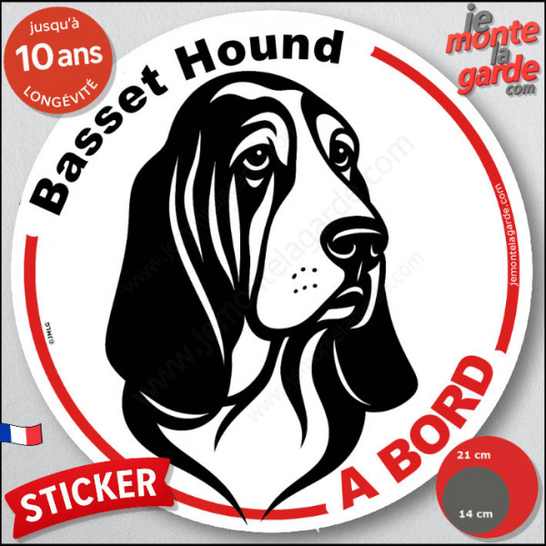 Disque autocollant "Basset Hound à Bord" en noir et blanc. Sticker adhésif rond vitre voiture résiste intempéries