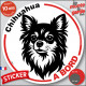 Disque autocollant "Chihuahua poils longs à Bord" en noir et blanc. Sticker adhésif rond vitre voiture résiste intempéries