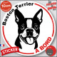Disque autocollant "Boston Terrier à Bord" en noir et blanc. Sticker adhésif rond vitre voiture résiste intempéries