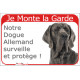Dogue Allemand gris bleu, plaque portail rouge "Je Monte la Garde surveille protège" photo Danois SEO sans calque