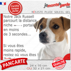 Jack Russell Terrier fauve, plaque extérieure humour "parcourt distance Niche-Portail moins de 3 secondes" photo