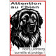 Plaque portail verticale "Attention au Chien, notre Leonberg surveille et protège" dessin stylisé noir, résiste intempéries