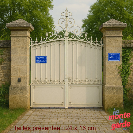 "Attention au Chien, merci de bien refermer la porte" Plaque bleue extérieur sécurité, Photo de la pancarte installée sur le por