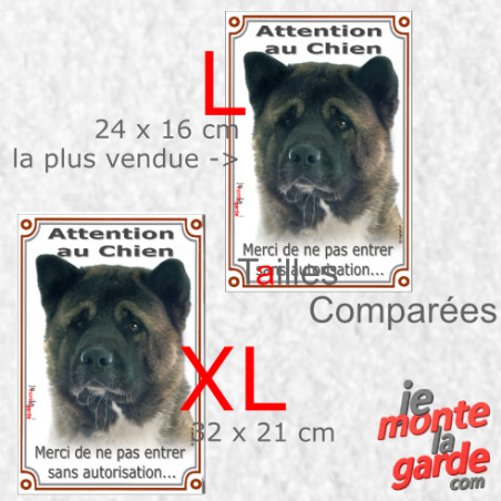 Akita Américain bringé, plaque portail verticale "Attention au Chien, pas entrer sans autorisation" comparaison des tailles disp