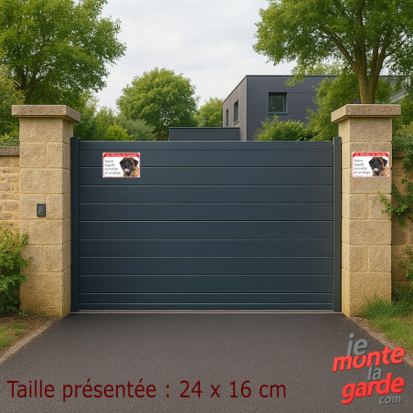Mastiff Fauve Tête, plaque portail rouge photo "Je Monte la Garde, notre Mastiff surveille et protège" Photo de l'installation d