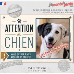 Photo personnalisable, pancarte portail bien visible "Attention au Chien, vous entrez à vos risques et périls" résiste puis sole
