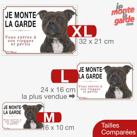 Staffie bringé, plaque portail "Je Monte la Garde, risques et périls" 3 Tailles