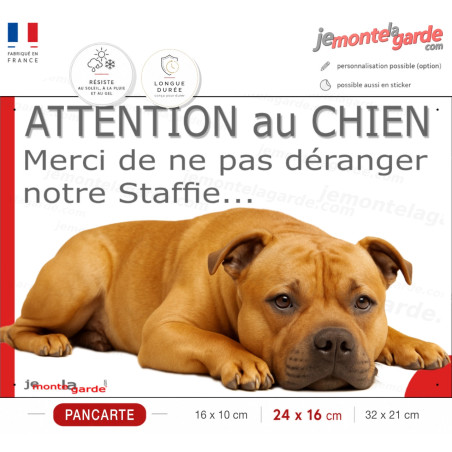 Plaque portail humour "Attention au Chien, Merci de ne pas déranger notre Staffie fauve" Photo fatigué feignant, résiste dehors