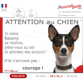 Basenji tricolore, pancarte portail humour "Attention au Chien, Jetez Vous au Sol, attendez secours" photo, résiste dehors