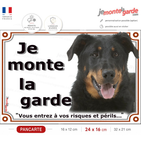 Beauceron noir et feu, Plaque portail "Je Monte la Garde, vous entrez à vos risques périls" photo, résiste dehors