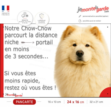 Chow-Chow crème beige sable, plaque humour "parcourt distance Niche - Portail moins 3 secondes" attention au chien photo
