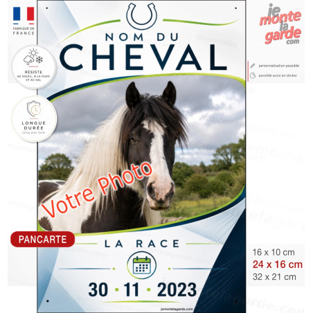 Plaque de box verticale personnalisée avec photo, nom, race et date de naissance de votre cheval, fabriquée en France