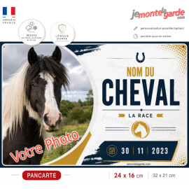 Plaque de box personnalisée Derby avec photo, nom, race et date de naissance de votre cheval, fabriquée en France
