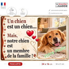 Plaque personnalisée Cœur avec la photo de votre chien et message "Notre chien est un membre de la famille" fabriquée en France.