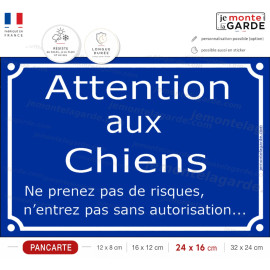 Pancarte “Attention aux chiens” façon plaque de rue parisienne, pour portail, résistante aux intempéries et fabriquée en France.