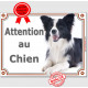 Border Collie noir et blanc poils longs couché, plaque portail "Attention au Chien" pancarte panneau affiche photo