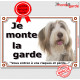 Bearded Collie fauve et blanc, plaque portail "Je Monte la Garde, risques et périls" pancarte panneau beige marron photo Beardie