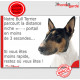 Bull Terrier Tricolore, plaque humour "parcourt distance Niche-Portail moins 3 secondes, rapide" pancarte photo attention chien