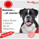Boxer bringé foncé presque noir, plaque portail humour "Sonnez et Courez ! Notre Boxer a besoin dépenser" pancarte photo Attenti