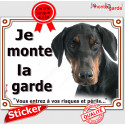 Dobermann noir feu, autocollant "Je Monte la Garde, risques périls" 16 cm