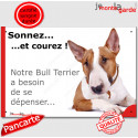 Bul Terrier fauve, plaque portail humour "Sonnez et Courez, besoin se dépenser !" 24 cm RUN